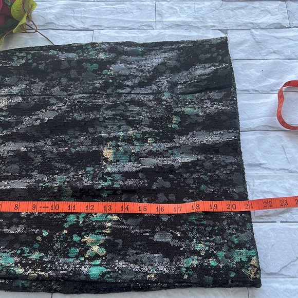 Cynthia Rose Hollywood Glamorous sequined mini skirt size small - Picture 6 of 9